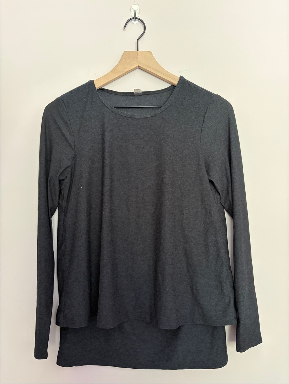 Beyond the Bump Beyond Yoga Long Sleeve Under Wraps Maternity Top Small